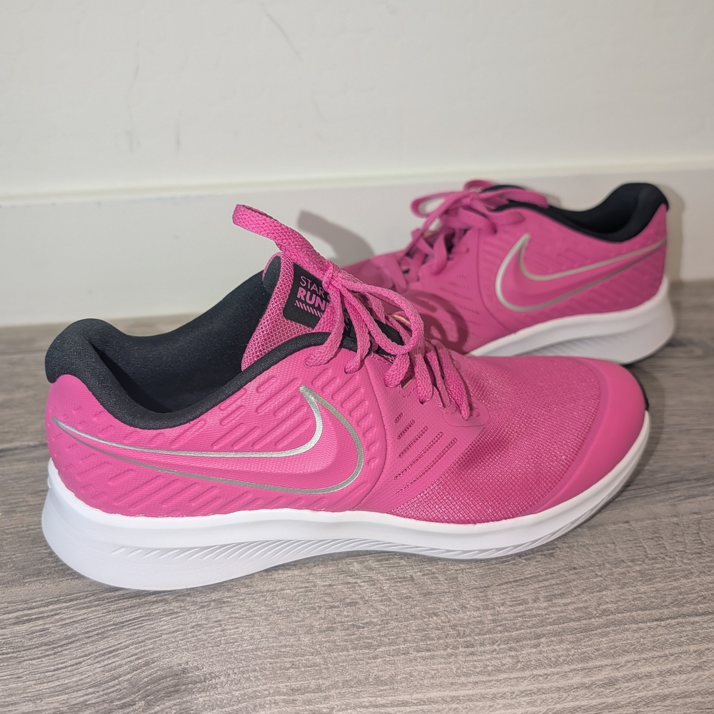 Nike Athletic Shoes Youth 7/Women's 8.5